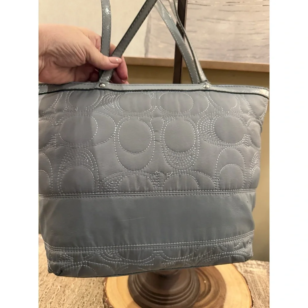 Coach Y2K Signature Quilt Stitch Nylon Leather Tote F17668 Grey  Heart Hang Tag